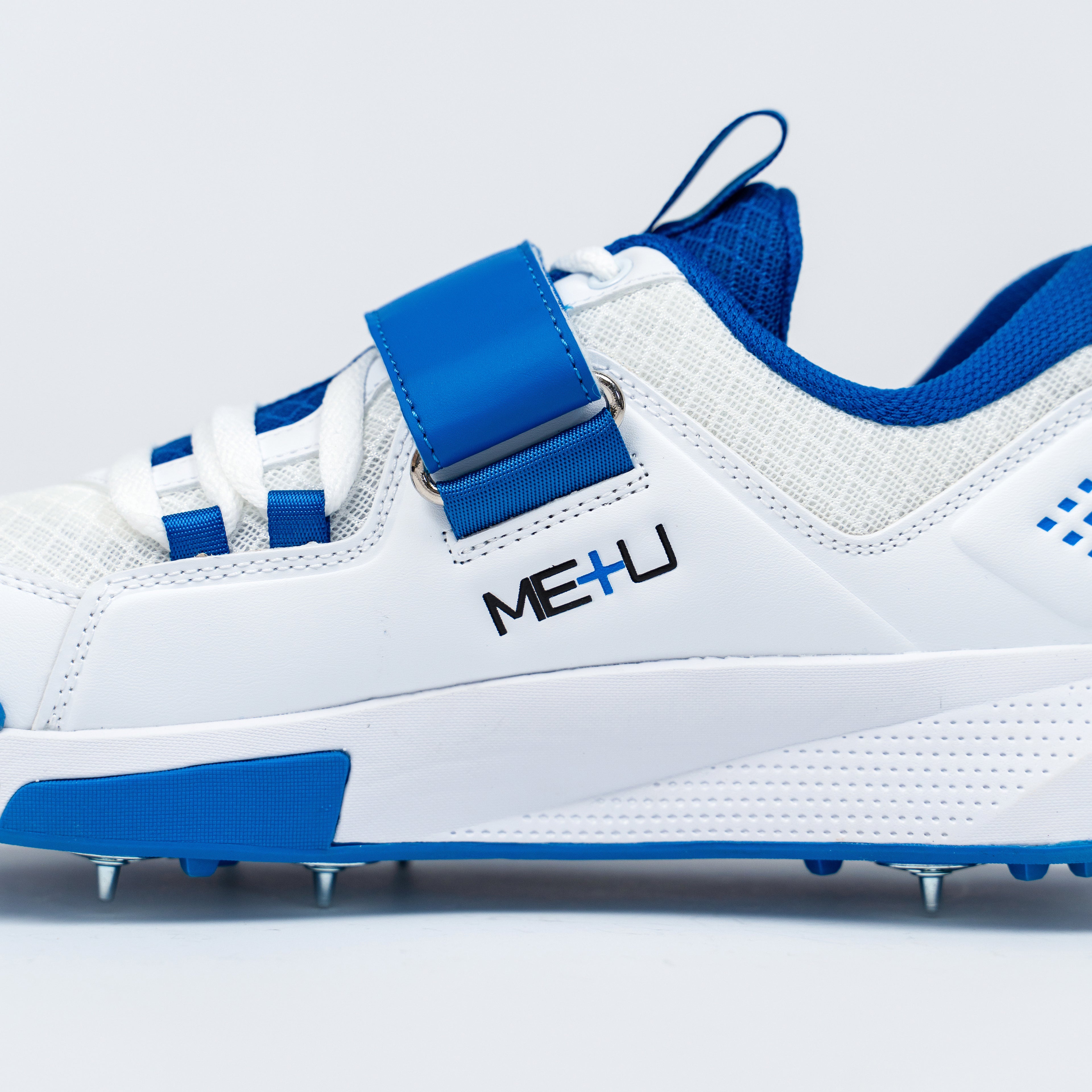 Mens Cricket Bowling Shoes